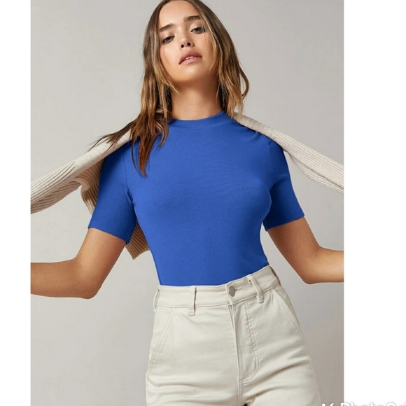 Solid Rib Knit Tee - Picture 2 of 3